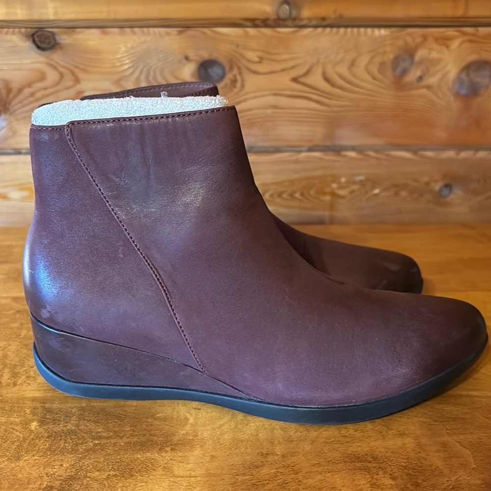 Dansko Serenity Boot Size 38 Wine